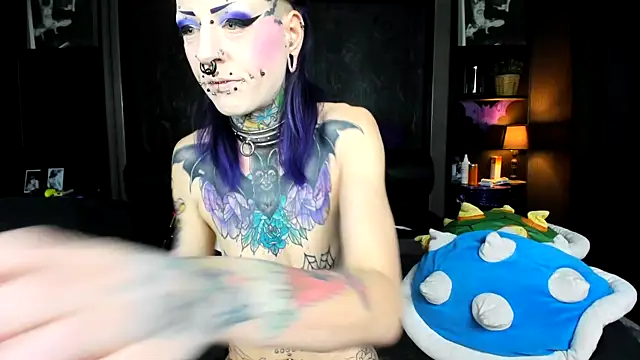 Purple Coffin666 online show from April 2026 06:03:02 PM