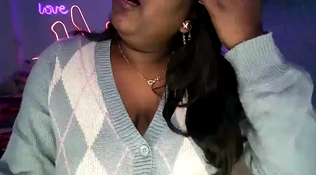 Snapshot of expression_queen chatting on December 2024 08:14:02 PM expression queen online show from December 2024 08:14:02 PM