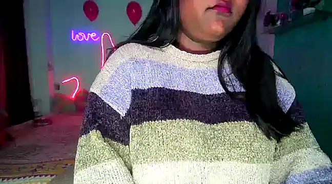 Snapshot of expression_queen chatting on February 2025 06:56:02 PM expression queen online show from February 2025 06:56:02 PM