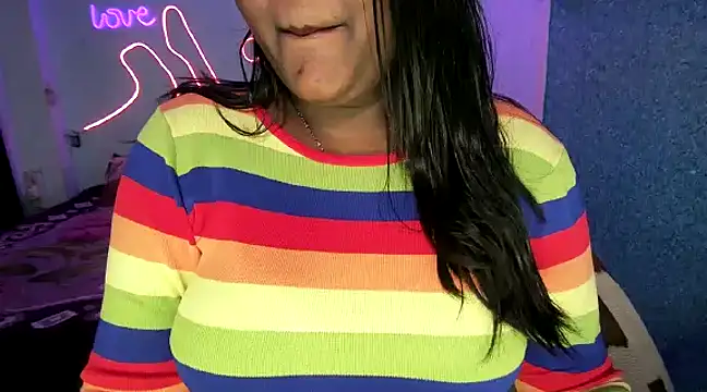 Snapshot of expression_queen chatting on January 2025 08:48:01 PM expression queen online show from January 2025 08:48:01 PM