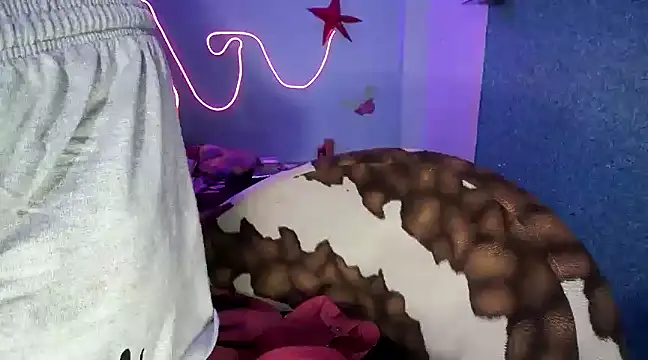 Snapshot of expression_queen chatting on January 2025 03:10:02 PM expression queen online show from January 2025 03:10:02 PM