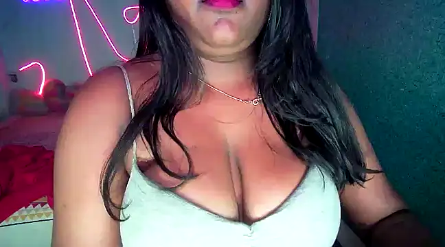 Snapshot of expression_queen chatting on February 2025 09:15:02 PM expression queen online show from February 2025 09:15:02 PM