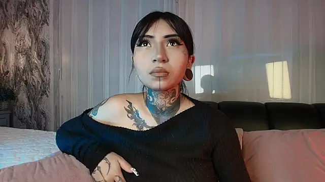 Snapshot of Evangeline_bell chatting on December 2025 08:17:02 PM Evangeline bell online show from December 2025 08:17:02 PM