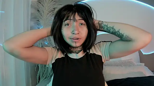 Snapshot of Evangeline_bell chatting on October 2025 12:26:02 PM Evangeline bell online show from October 2025 12:26:02 PM