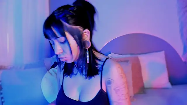 Evangeline bell online show from September 2025 02:50:01 PM