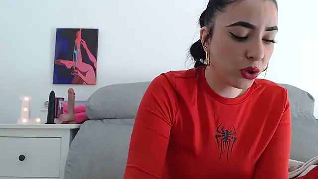 leilacam25 online show from November 2025 01:54:02 PM