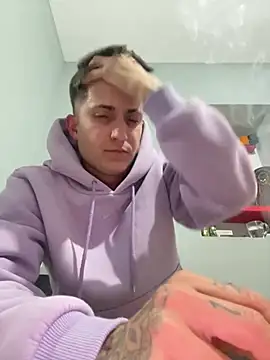 Snapshot of Imperial_10 chatting on March 2025 01:22:01 AM Imperial 10 online show from March 2025 01:22:01 AM