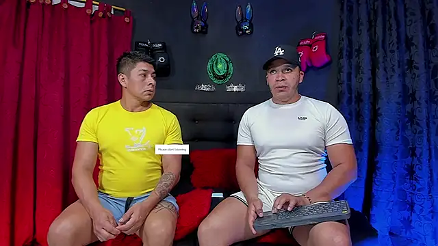 Snapshot of AndyandFran chatting on April 2026 10:44:01 PM AndyandFran online show from April 2026 10:44:01 PM