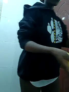 Juicylittle slute online show from March 2026 04:11:01 AM