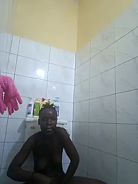 Juicylittle slute online show from December 2025 05:28:01 PM