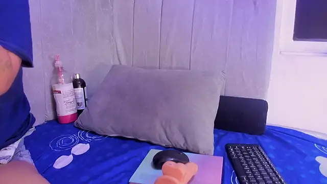 celeste jhons online show from November 2025 08:12:01 PM