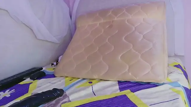 celeste jhons online show from April 2026 11:00:01 PM