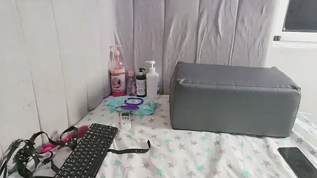 celeste jhons online show from April 2026 10:15:01 PM