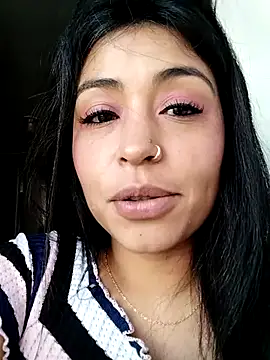 Aisha 09 online show from May 2026 01:37:02 PM