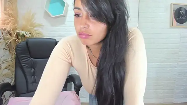 Snapshot of Aisha_09 chatting on February 2025 06:48:02 PM Aisha 09 online show from February 2025 06:48:02 PM