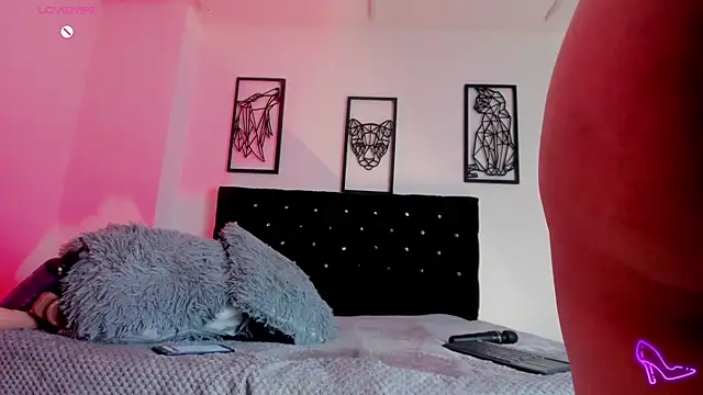 FelinaJohnson online show from May 2026 06:44:02 PM