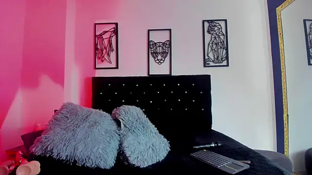 FelinaJohnson online show from May 2026 05:17:02 PM