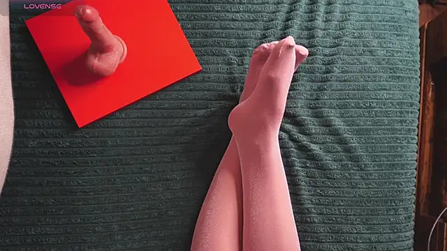 Yourlittledemon online show from December 2024 07:25:02 PM