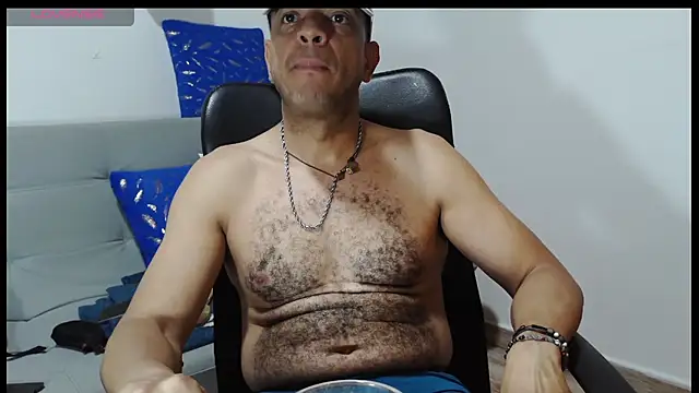 latinmartin73 online show from March 2026 01:55:01 AM