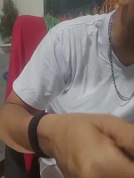 latinmartin73 online show from December 2025 03:04:01 PM