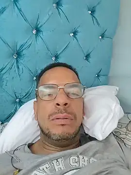 latinmartin73 online show from June 2026 07:52:02 PM