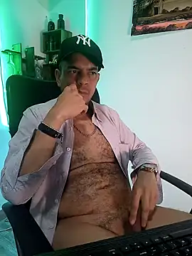 latinmartin73 online show from February 2025 03:03:02 AM