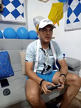 latinmartin73 online show from September 2025 12:50:02 AM