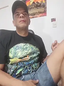 latinmartin73 online show from November 2025 03:39:02 AM