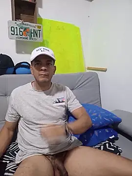 latinmartin73 online show from October 2025 01:16:02 AM