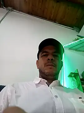 latinmartin73 online show from February 2025 01:08:02 AM