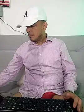 latinmartin73 online show from February 2025 01:03:02 AM