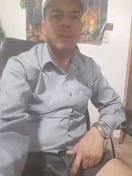 latinmartin73 online show from January 2026 01:00:02 AM