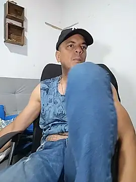 latinmartin73 online show from April 2026 12:45:02 AM