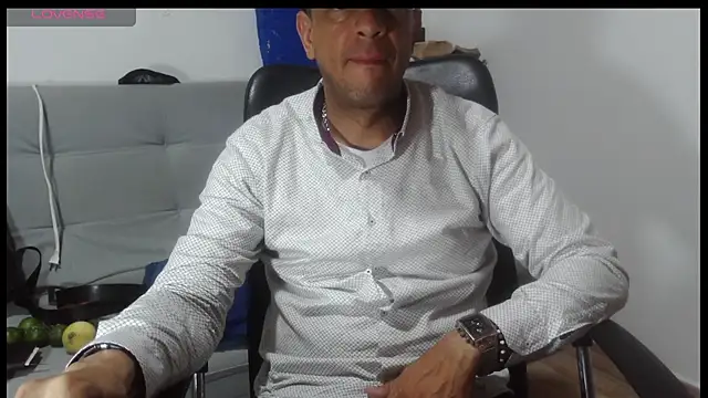 latinmartin73 online show from April 2026 01:07:01 AM