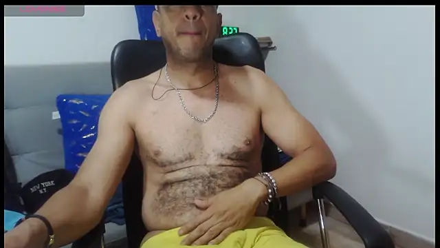 latinmartin73 online show from March 2026 01:23:02 PM