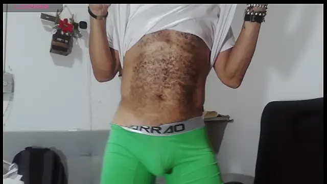 latinmartin73 online show from May 2026 02:20:01 AM
