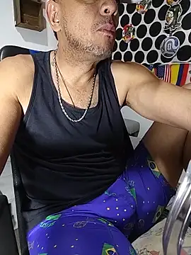 latinmartin73 online show from June 2026 02:05:02 AM