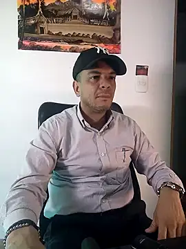 latinmartin73 online show from February 2025 11:59:01 PM