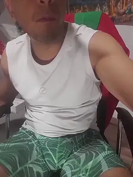 latinmartin73 online show from December 2025 01:05:02 AM