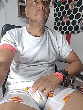 latinmartin73 online show from June 2026 12:54:01 AM