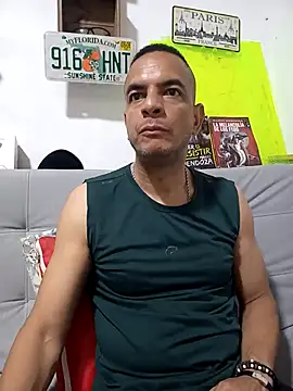 latinmartin73 online show from September 2025 01:17:02 AM