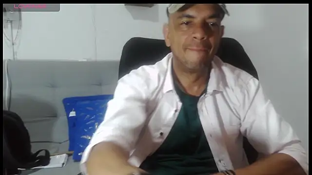 latinmartin73 online show from May 2026 12:29:01 AM