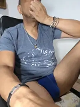 latinmartin73 online show from June 2026 03:23:01 PM