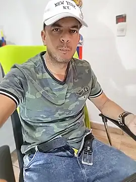 latinmartin73 online show from July 2026 04:28:01 PM