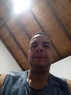 latinmartin73 online show from February 2026 10:34:02 AM