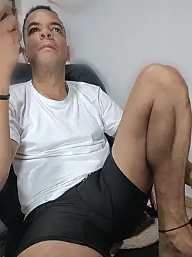 latinmartin73 online show from May 2026 01:31:02 AM