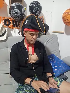 latinmartin73 online show from October 2025 01:50:01 AM