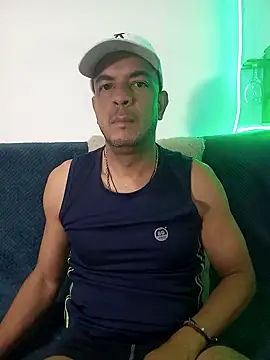 latinmartin73 online show from March 2025 02:35:02 AM