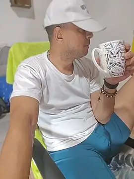 latinmartin73 online show from July 2026 01:13:02 AM