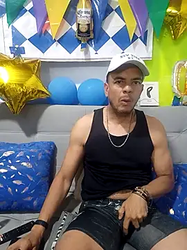 latinmartin73 online show from September 2025 02:51:02 AM